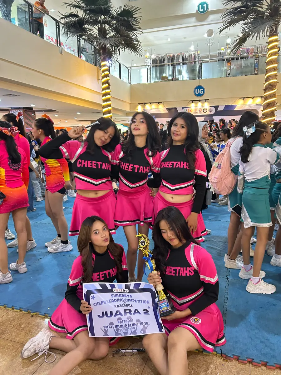 Lomba Cheerleader