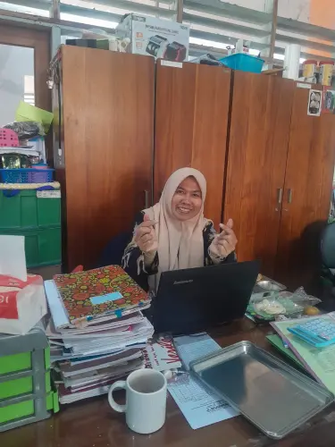 Desy Trie Suciarsie, S.Pd